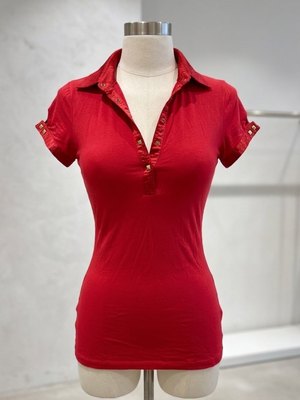 Vintage Guess Authentic Brand Red Short Sleeve Button-Down Top